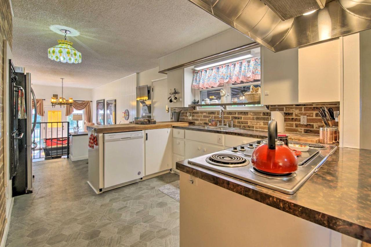 Bright Springfield Home Walk To Nature Center! Exterior foto