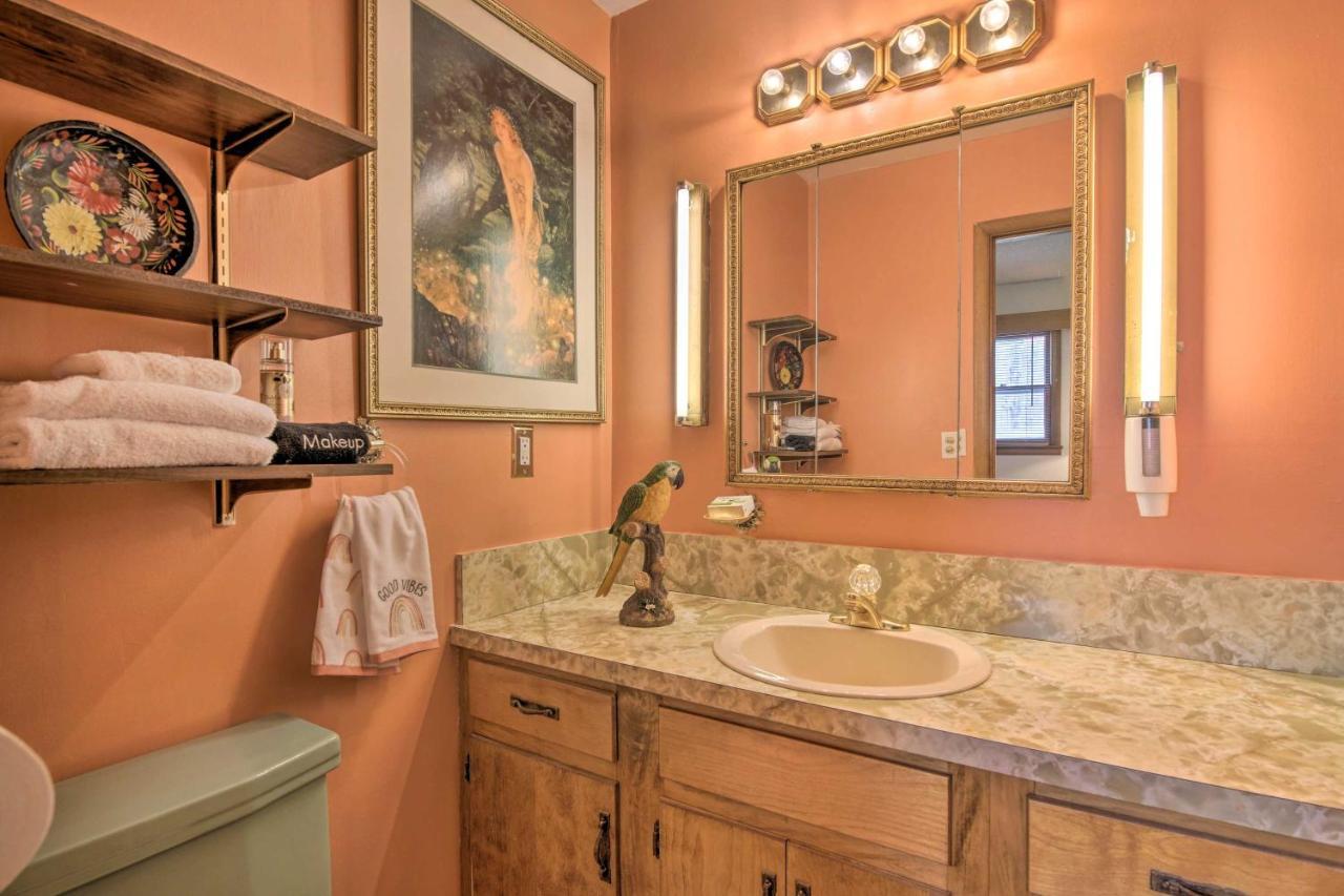 Bright Springfield Home Walk To Nature Center! Exterior foto