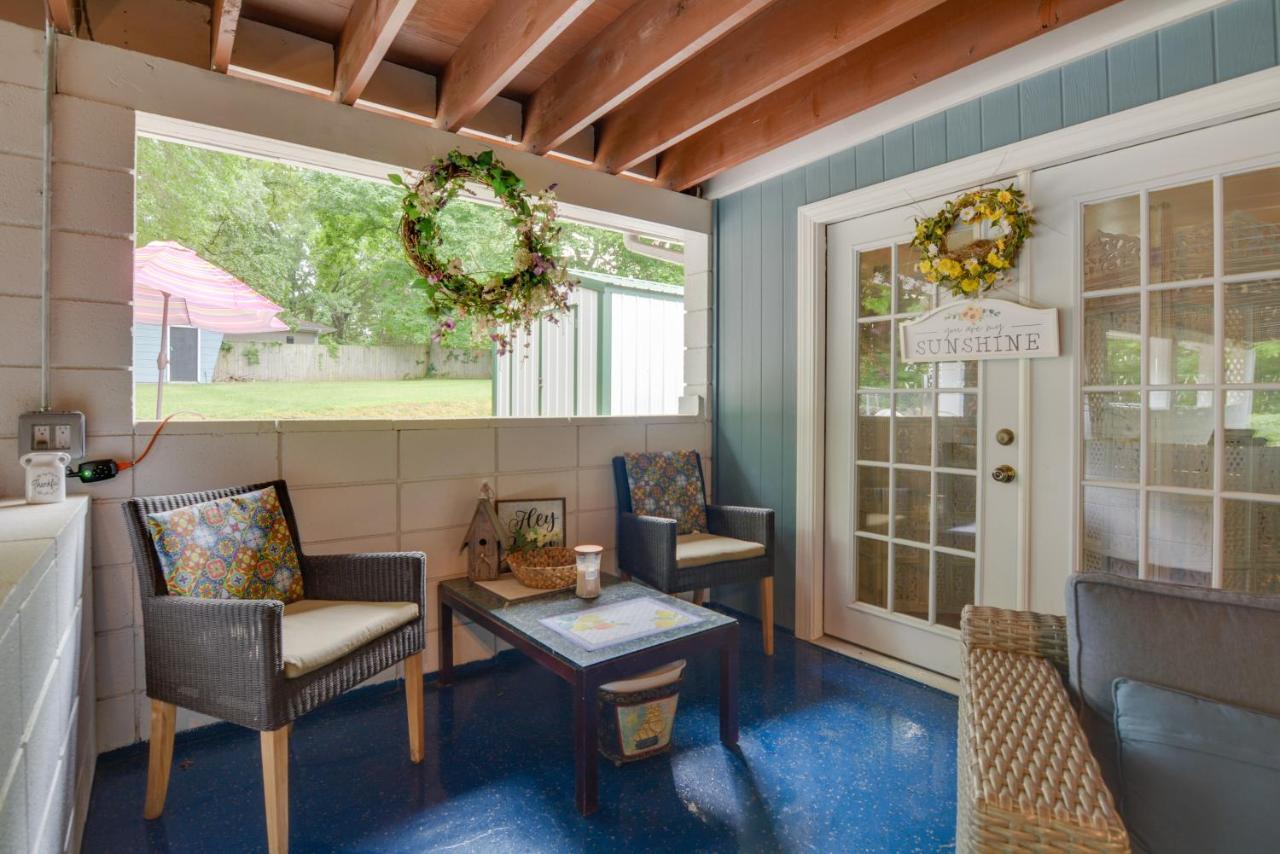 Bright Springfield Home Walk To Nature Center! Exterior foto